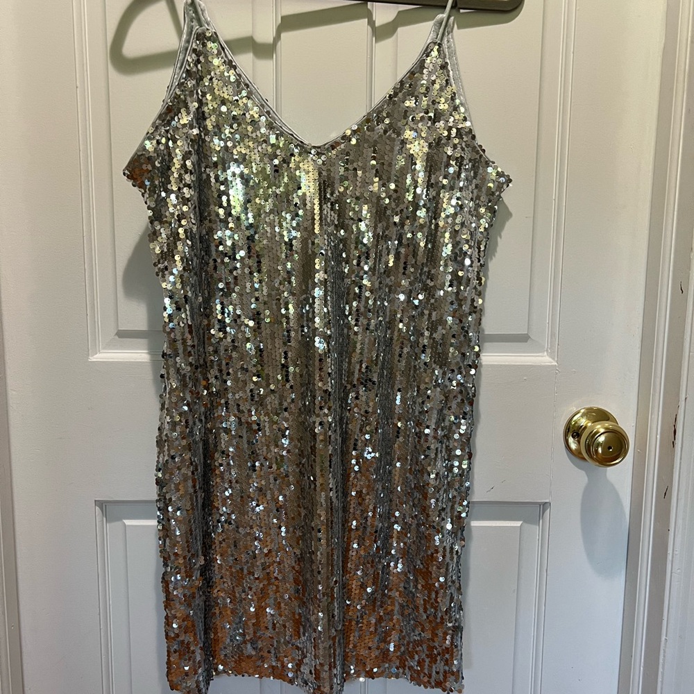 Anna-Kaci Silver Sequin Mini Dress